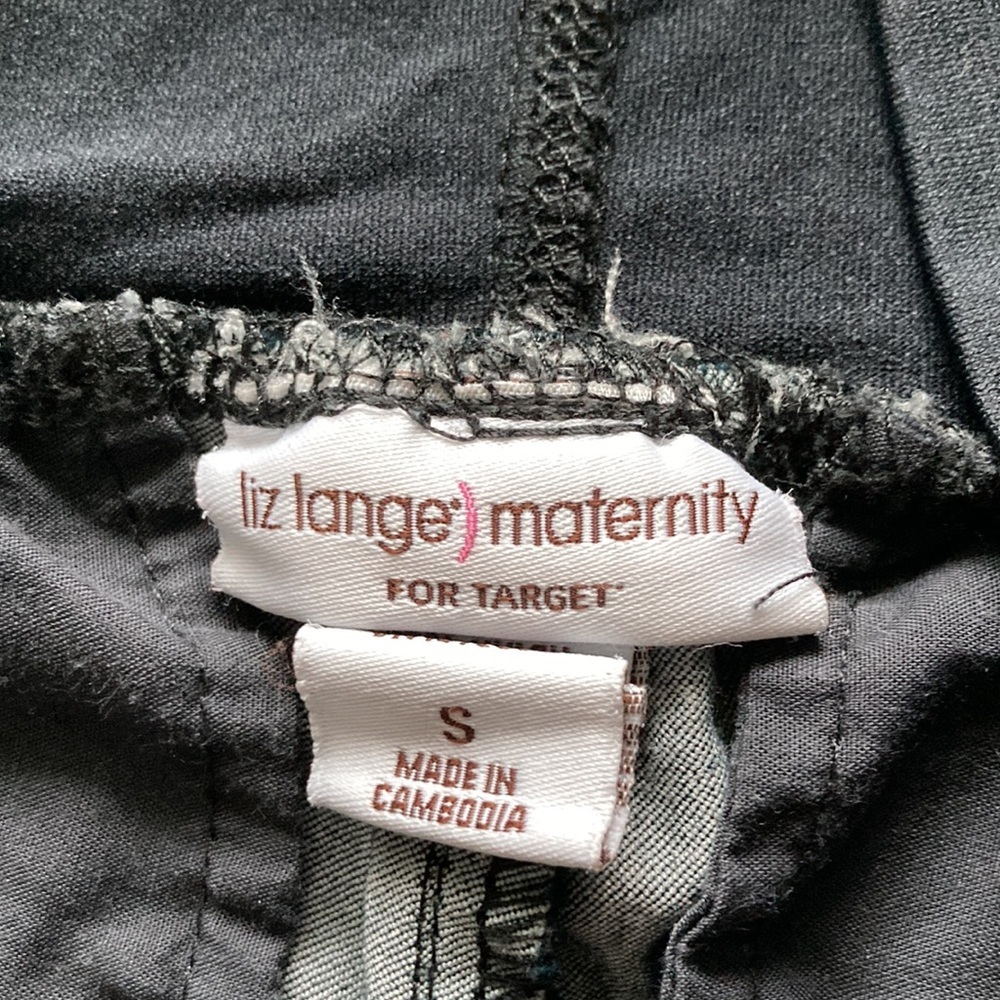 Liz Lange Maternity Shorts - Picture 3 of 5